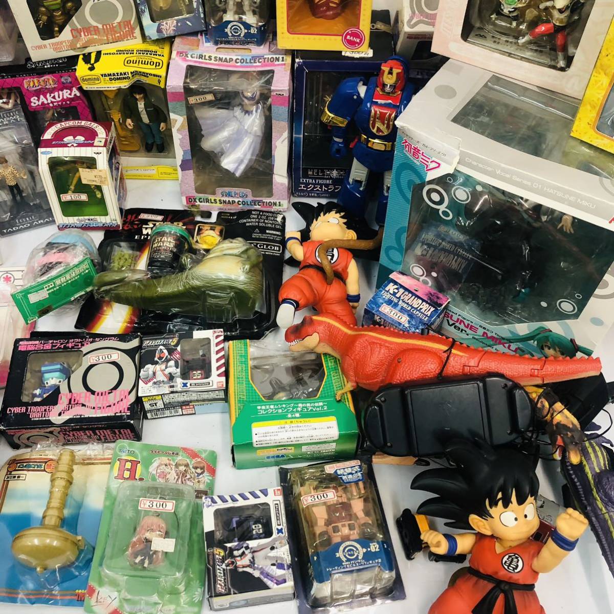 4SD25 1円〜フィギュア まとめ 初音 ドラゴンボール ワンピース