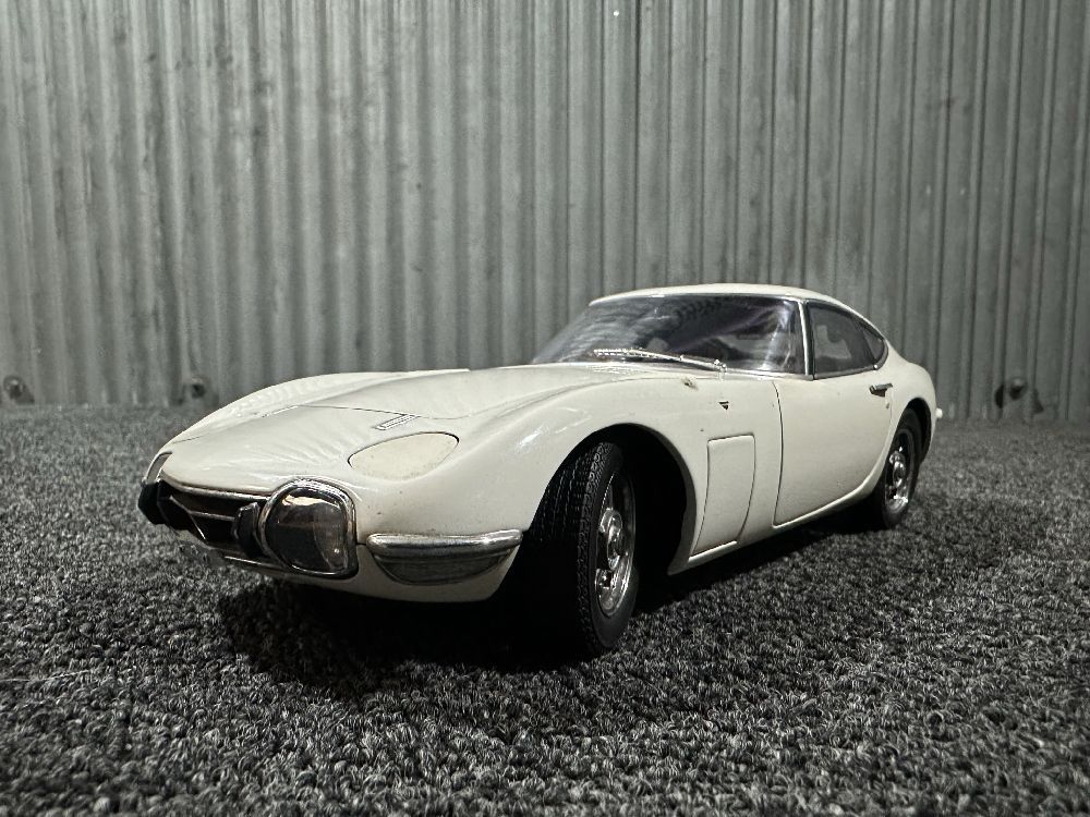 250○〇 AUTOART 1/18 TOYOTA トヨタ 2000GT / オートアート 伝説の
