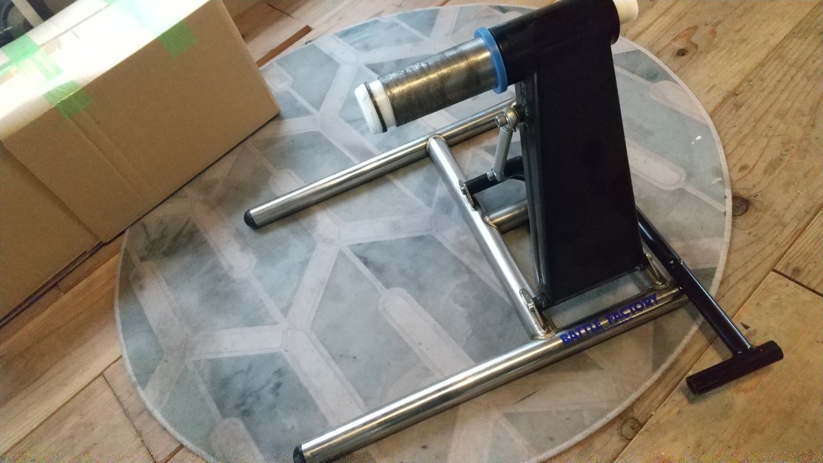 BMW バトルファクトリーB片方持ちレーシングスタンドA32-H002BMW K1200R/1300S/RR1200S/R プロアーム