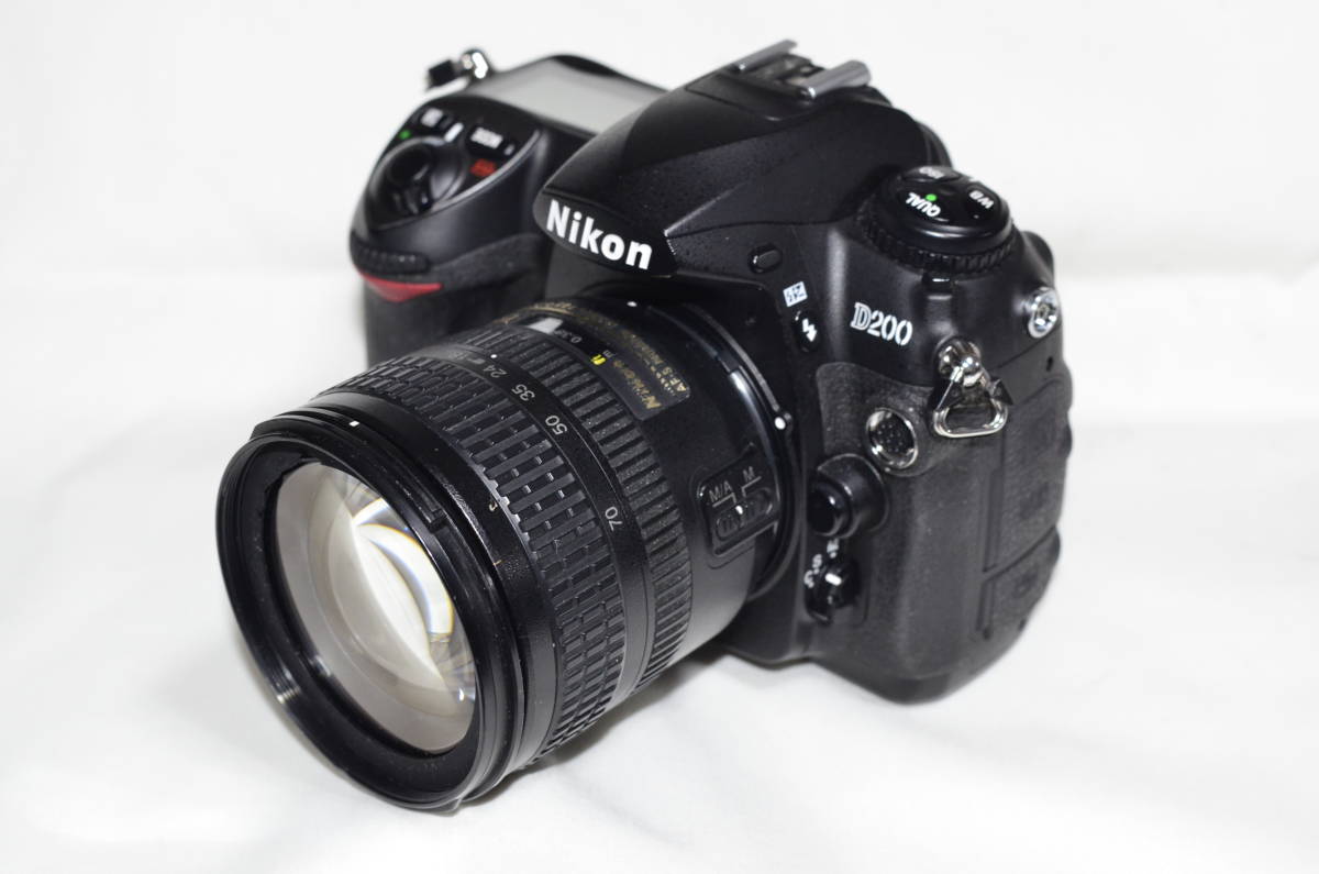 Nikon D200 Camera com : with SLR Digital 0 10.2MP DX | 18-200mm AF-S