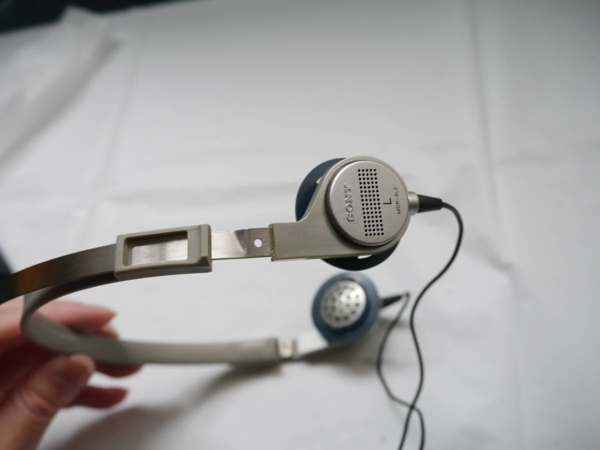 ソニー 初代 ウォークマン TPS-L2 純正 ヘッドホン MDR-3L2 Rare Sony MDR-3L2 Headphones Stereo For TPS-L2 Walkman From Japan
