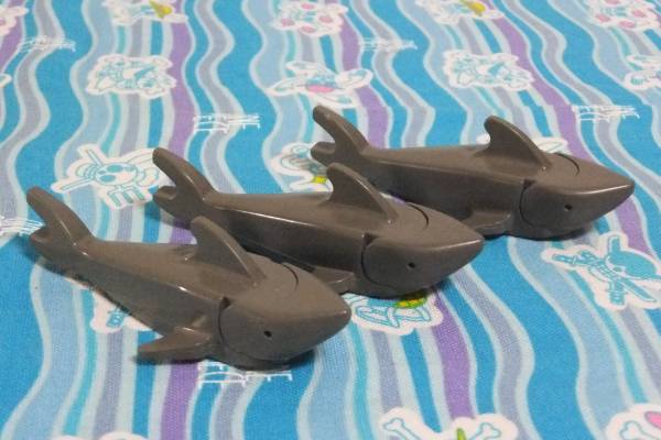レゴ Lego 動物フィグ サメ さめ３体セット 口可動 切手可 パーツ 部品 売買されたオークション情報 Yahooの商品情報をアーカイブ公開 オークファン Aucfan Com