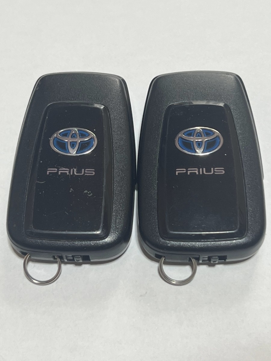 【美品】トヨタ　純正スマートキー　50プリウス　2個セットまとめ売り トヨタ純正 50系プリウス スマートキー 2個 トヨタ プリウス 純正