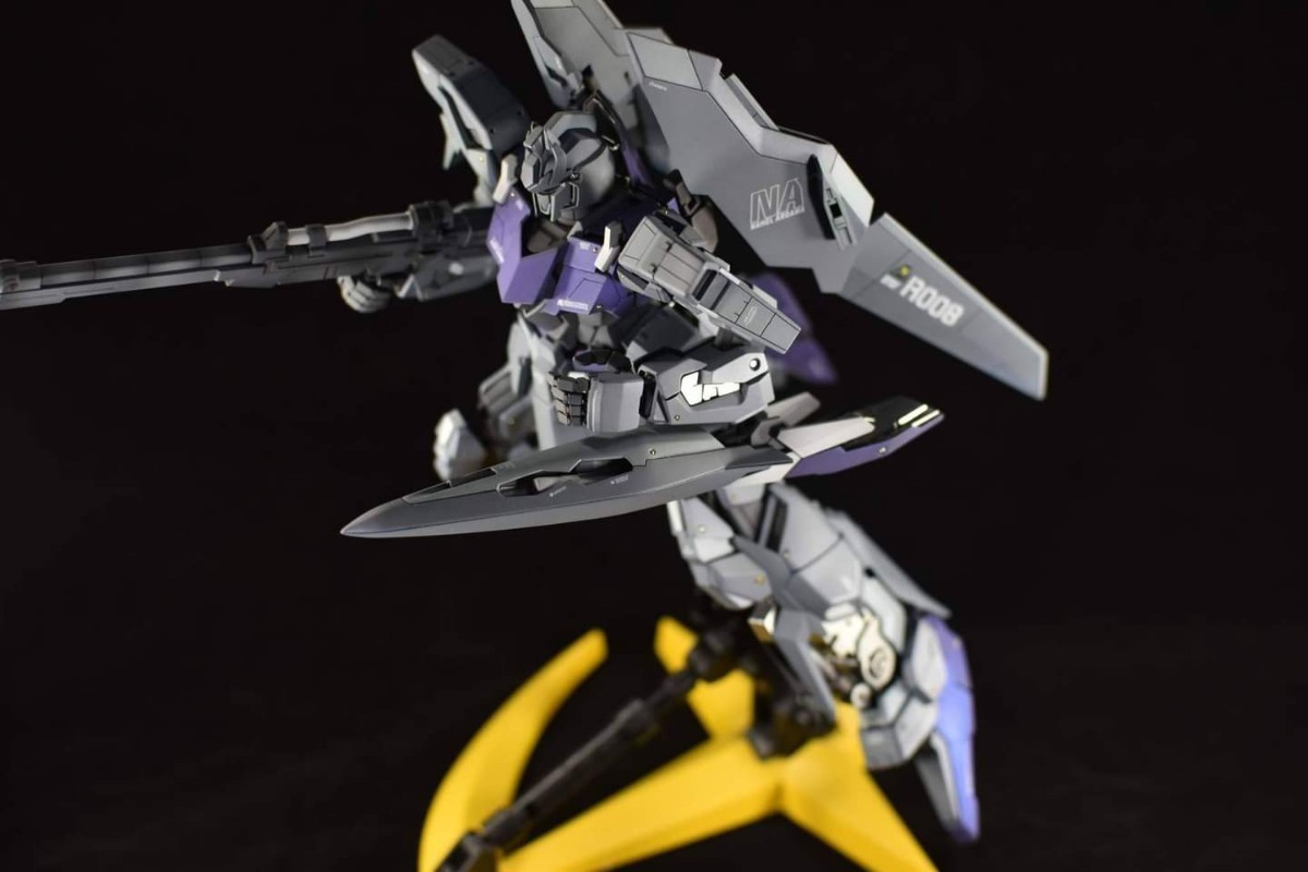 ガンプラ 塗装済完成品 MG 1/100 デルタプラス MGデルタプラス塗装済み完成品 ガンプラ 機動戦士ガンダムUC MG デルタ