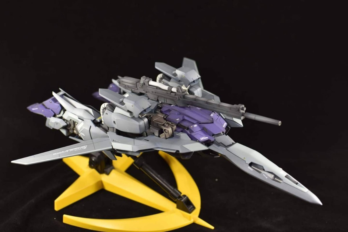 ガンプラ 塗装済完成品 MG 1/100 デルタプラス MGデルタプラス塗装済み完成品 ガンプラ 機動戦士ガンダムUC MG デルタ