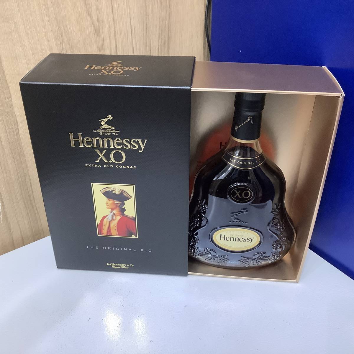 u6084 未開栓 Hennessy へネシー XO 黒キャップ 700ml 40% コニャック