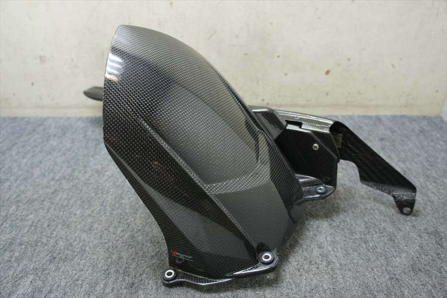 YZF-R1 07～08年 アクラポビッチ カーボンリアインナーフェンダー