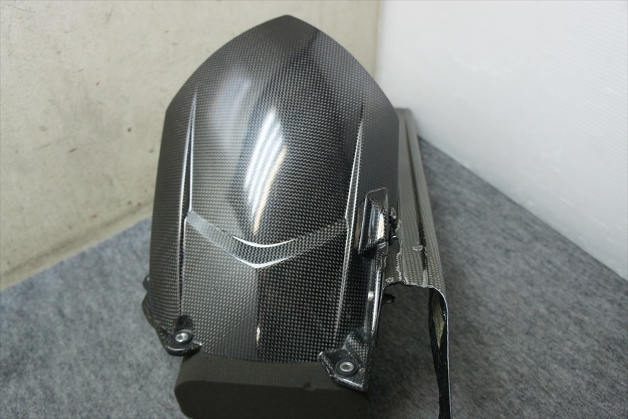 YZF-R1 07～08年 アクラポビッチ カーボンリアインナーフェンダー