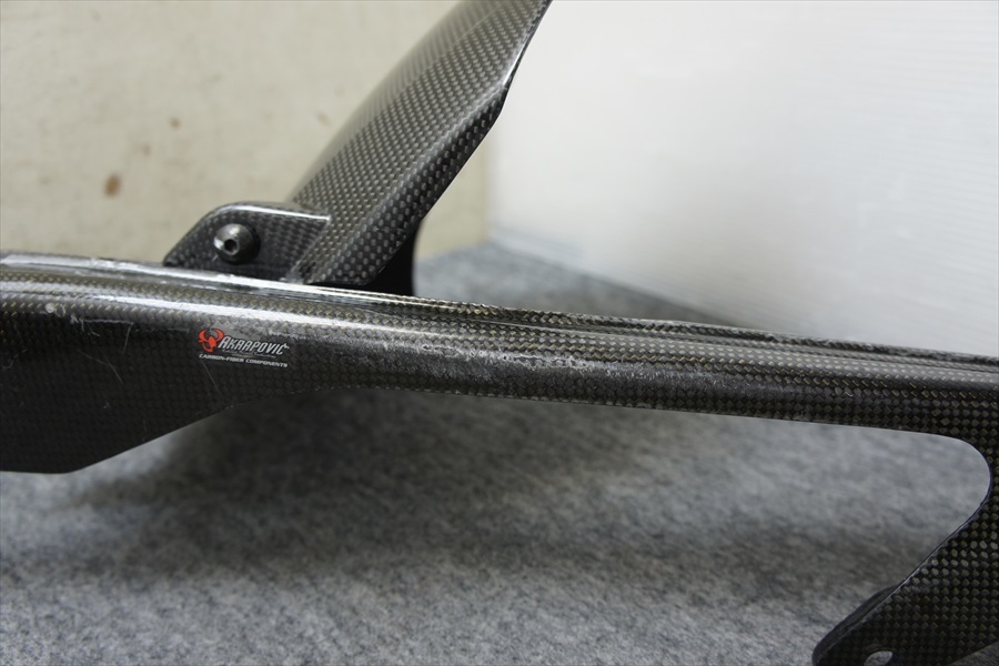 YZF-R1 07～08年 アクラポビッチ カーボンリアインナーフェンダー