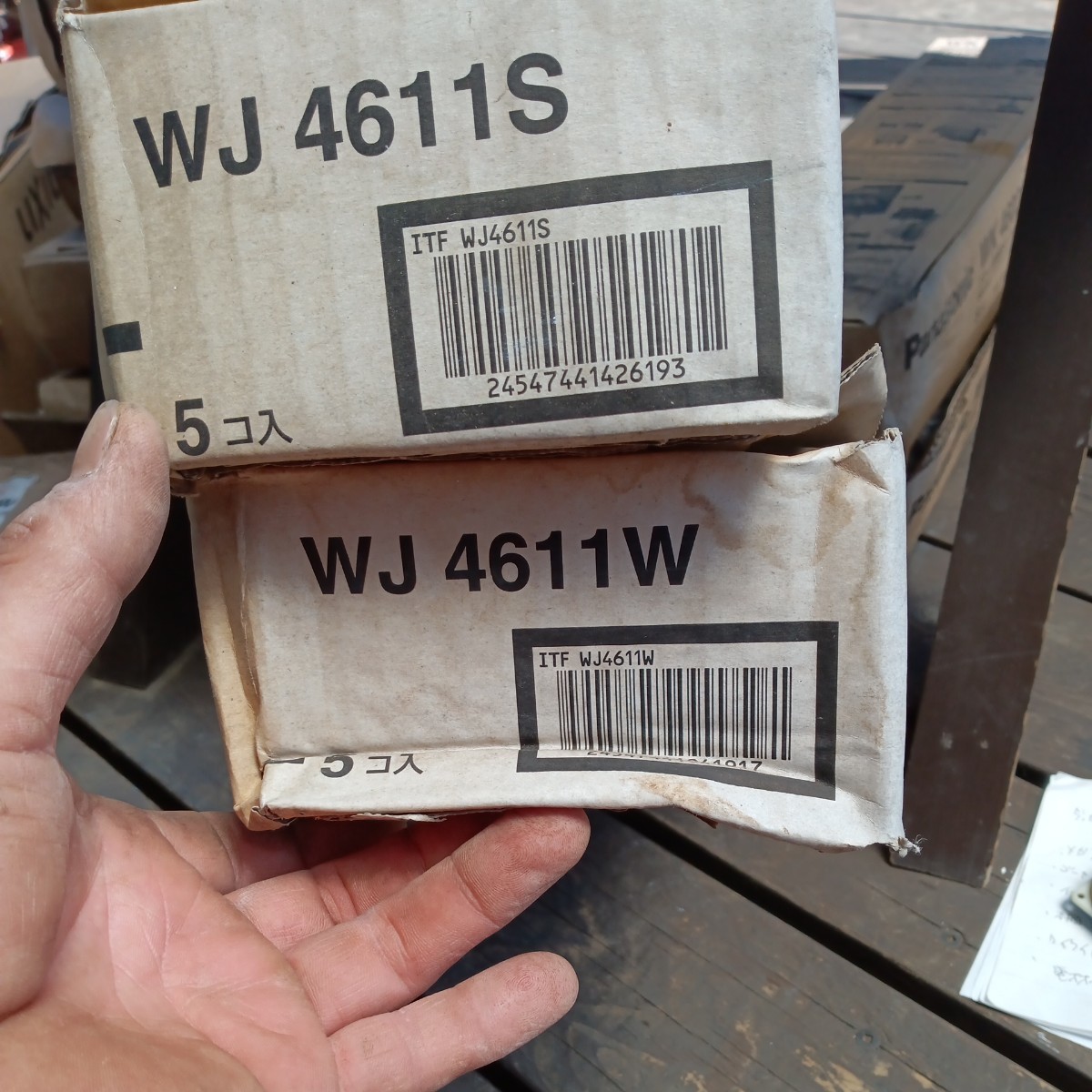 セール，定番人気 １０個 箱酷い が 長期保管品 パナソニックwj4611s wj4611w(電材、配電用品)｜売買されたオークション情報、yahooの商品情報をアーカイブ公開 - オークファン その他