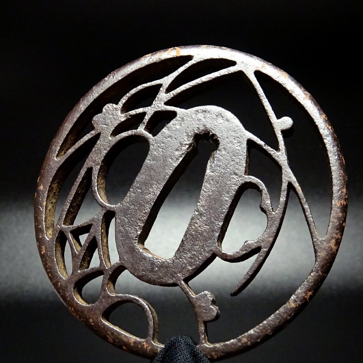 鍔透かし彫り 刀掛け 四振掛 鍔透かし彫り 刀掛け 四振掛 武具甲冑