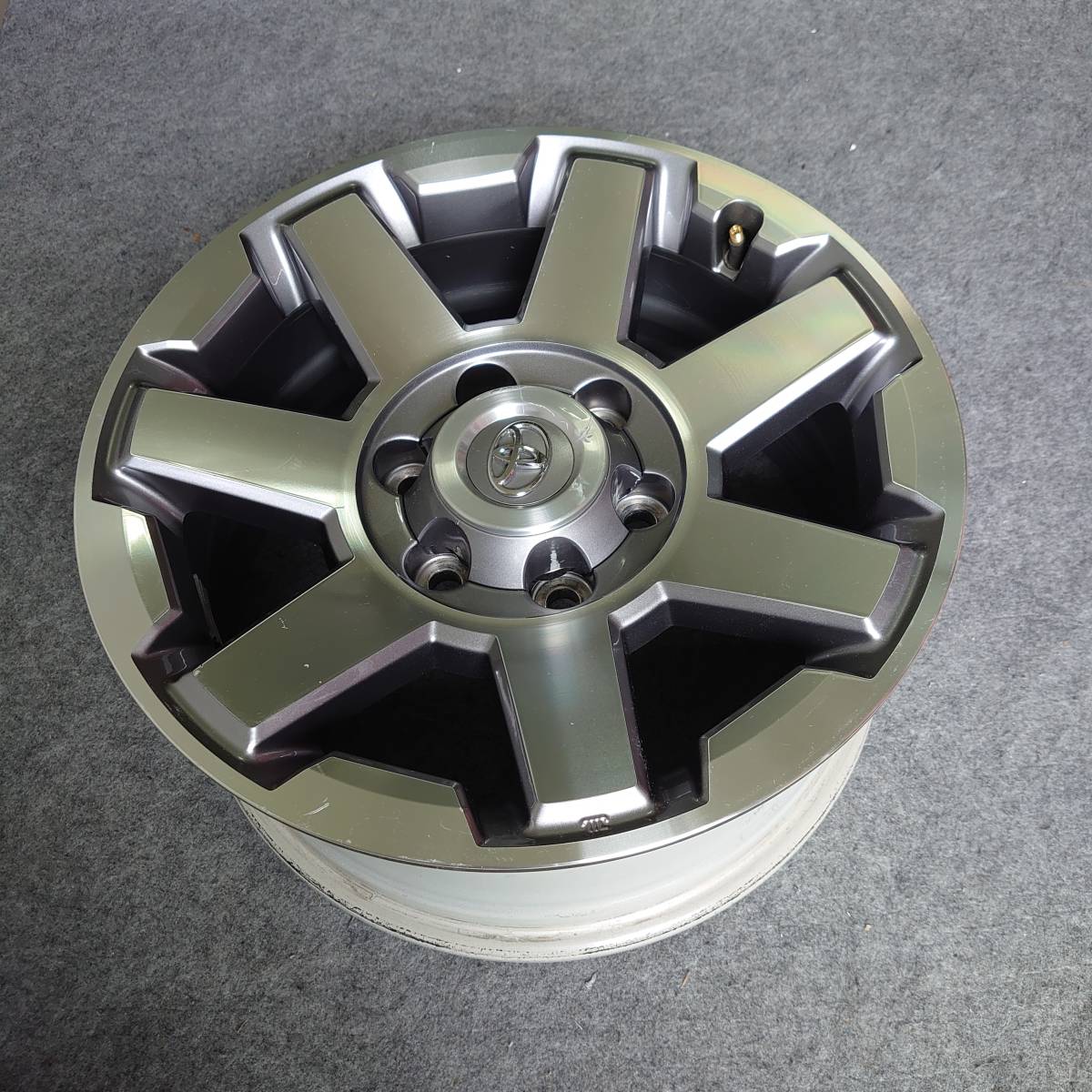 FJクルーザー純正アルミホイール17インチ トヨタ FJクルーザー 純正