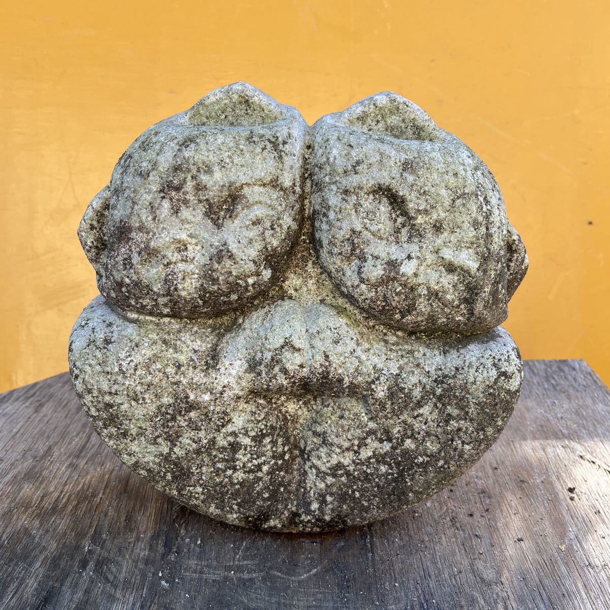 牙彫刻 芯彫り 象牙風 マンモス像 細密彫刻 白材芯料 重量約1.195kg