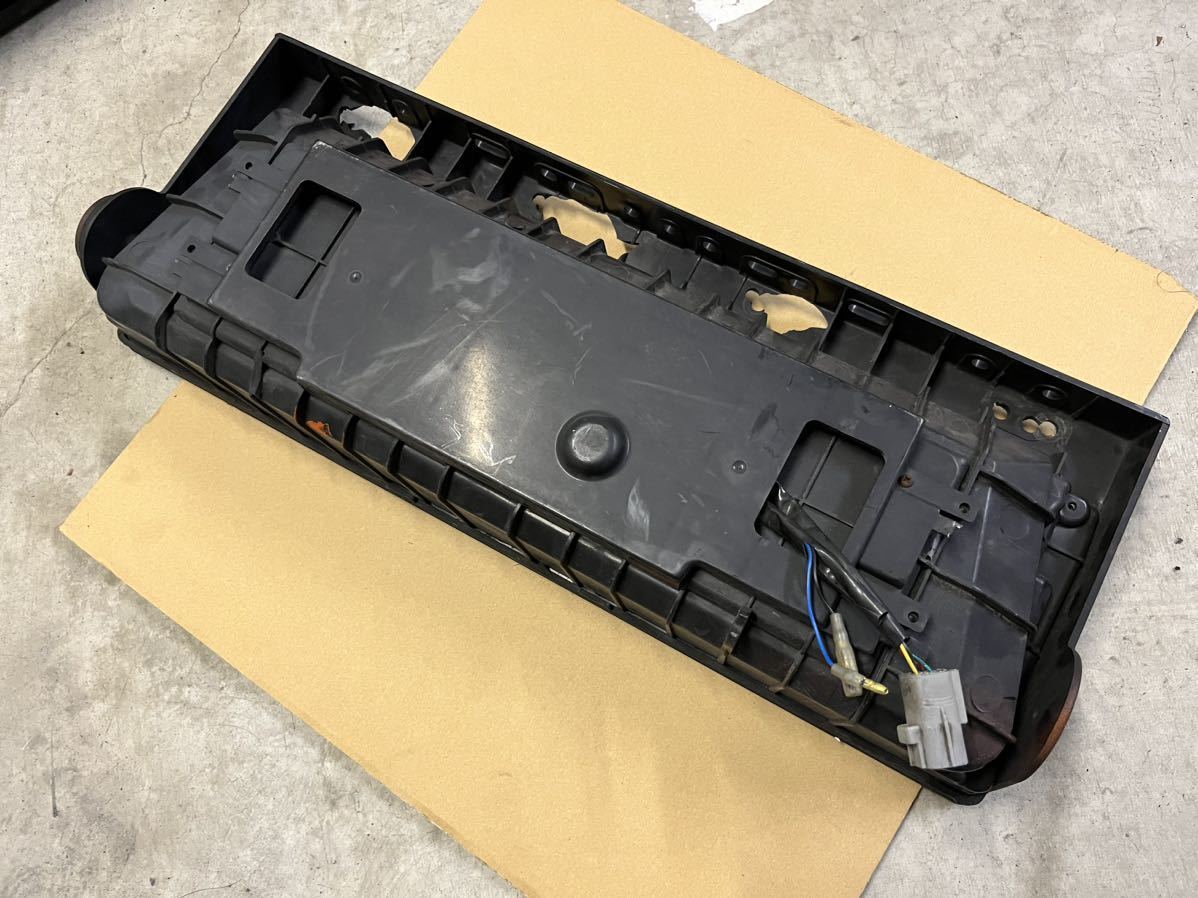 KOITO　日野純正LEDテールランプ　左右セット　トラック⑦’ いすゞ 日野 ギガ 大型 トラック 純正 左右 LED テール ノーマルターン