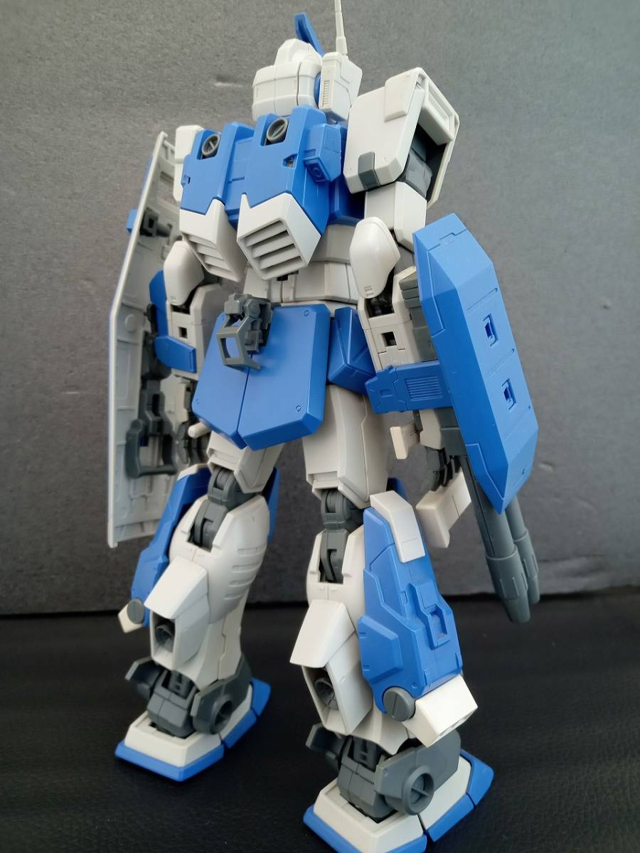 1⁄100 MG ガンプラ ジム・ドミナンス ジムドミナンス 素組み完成品