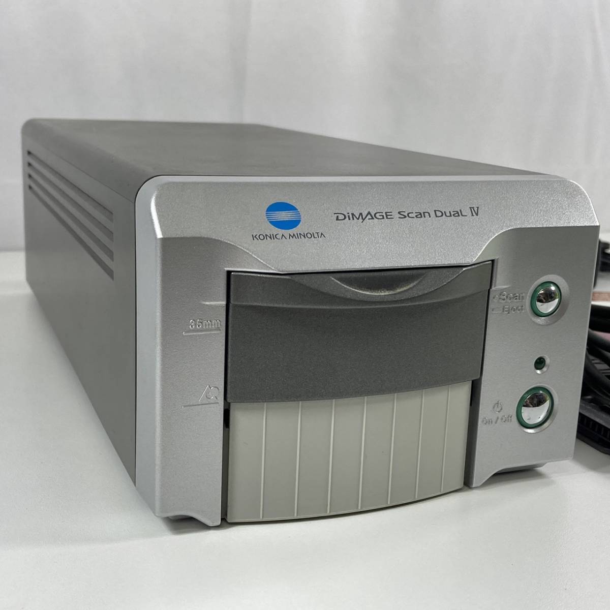 未使用　コニカミノルタ DiMAGE Scan Dual IV AF-3200 コニカミノルタ DiMAGE Scan Dual IV フィルムスキャナ AF-3200【動作