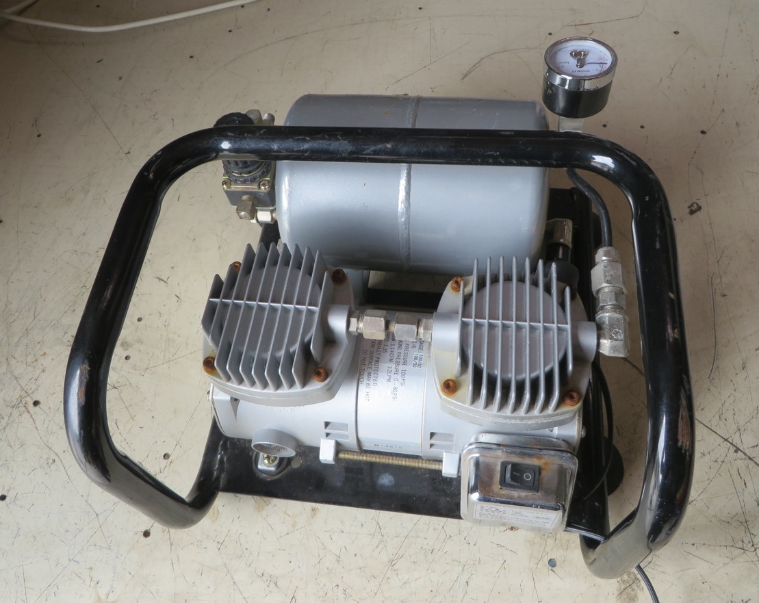 Z-1536■奈良発!みにまるくん ミニエアーコンプレッサー AC-500 中古 現状渡し 動作品