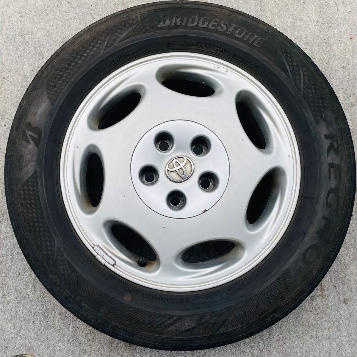 TOYOTAトヨタセルシオ30系 純正 16インチ×7J +45 PCD114.3 5穴  