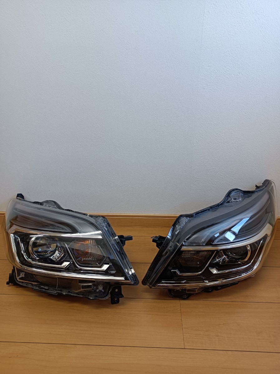 日産 デイズルークス B21A 左右ヘッドライト中古 損傷有 デイズ
