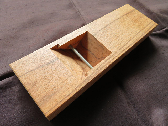 鉋 本赤樫 堀台 ９寸５分台 ７０ミリ 普通口 長期保管・未使用品