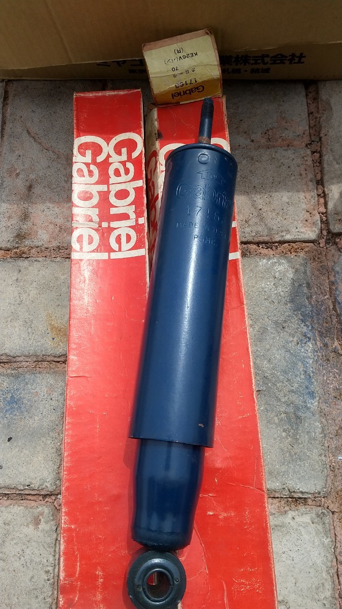 KE26V カローラバン gabriel ショックアブソーバー ジャンク 当時物