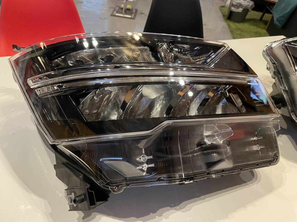 純正格安 ムーヴ カスタム LA150S LA160S ヘッドライト ヘッドランプ