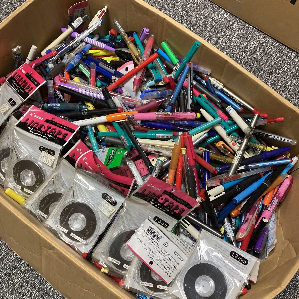 三菱　ユニ　サクラ　ゼブラ　パイロット　ボールペン、マジック、サインペンなどまとめ売り