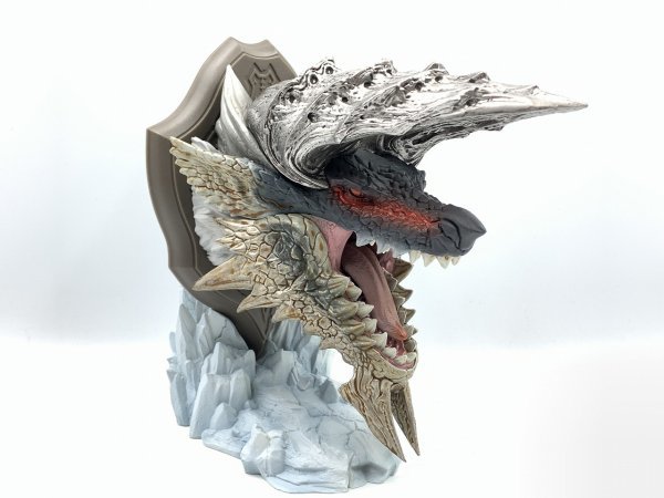 未開封　ハンティングトロフィー　ジンオウガ　ジンオウガ亜種 中古品】モンスターハンター ジンオウガ 亜種 ハンティングトロフィー