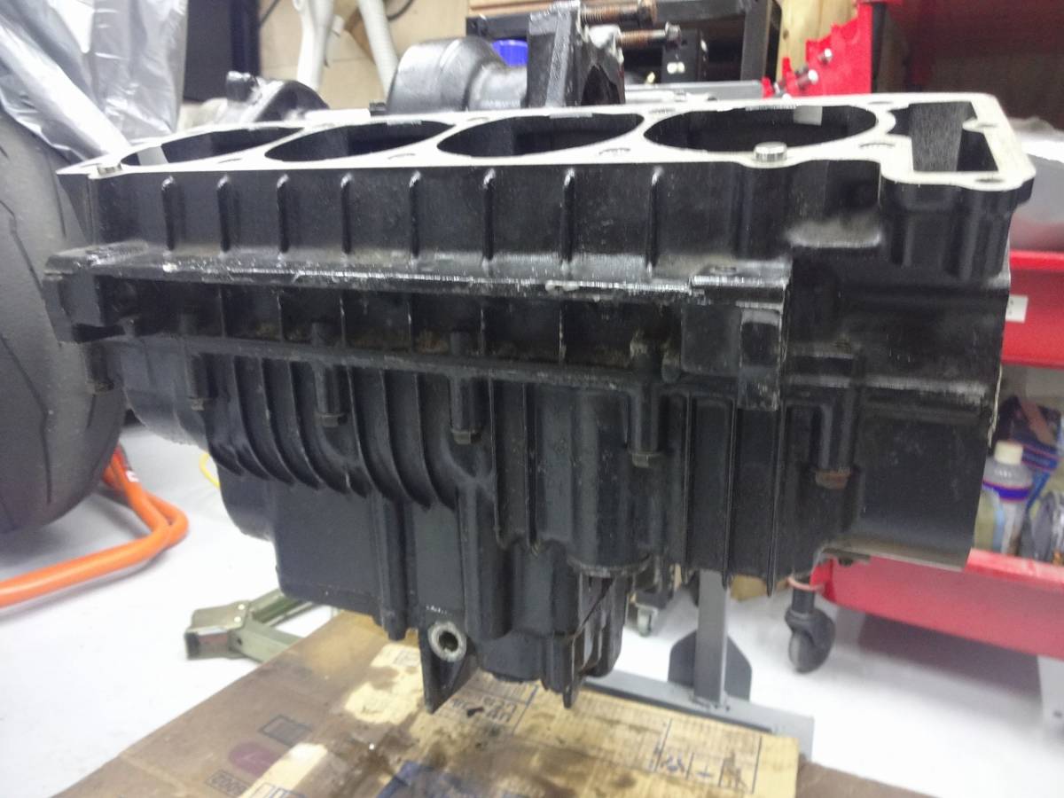 GPZ1000RX クランクケース