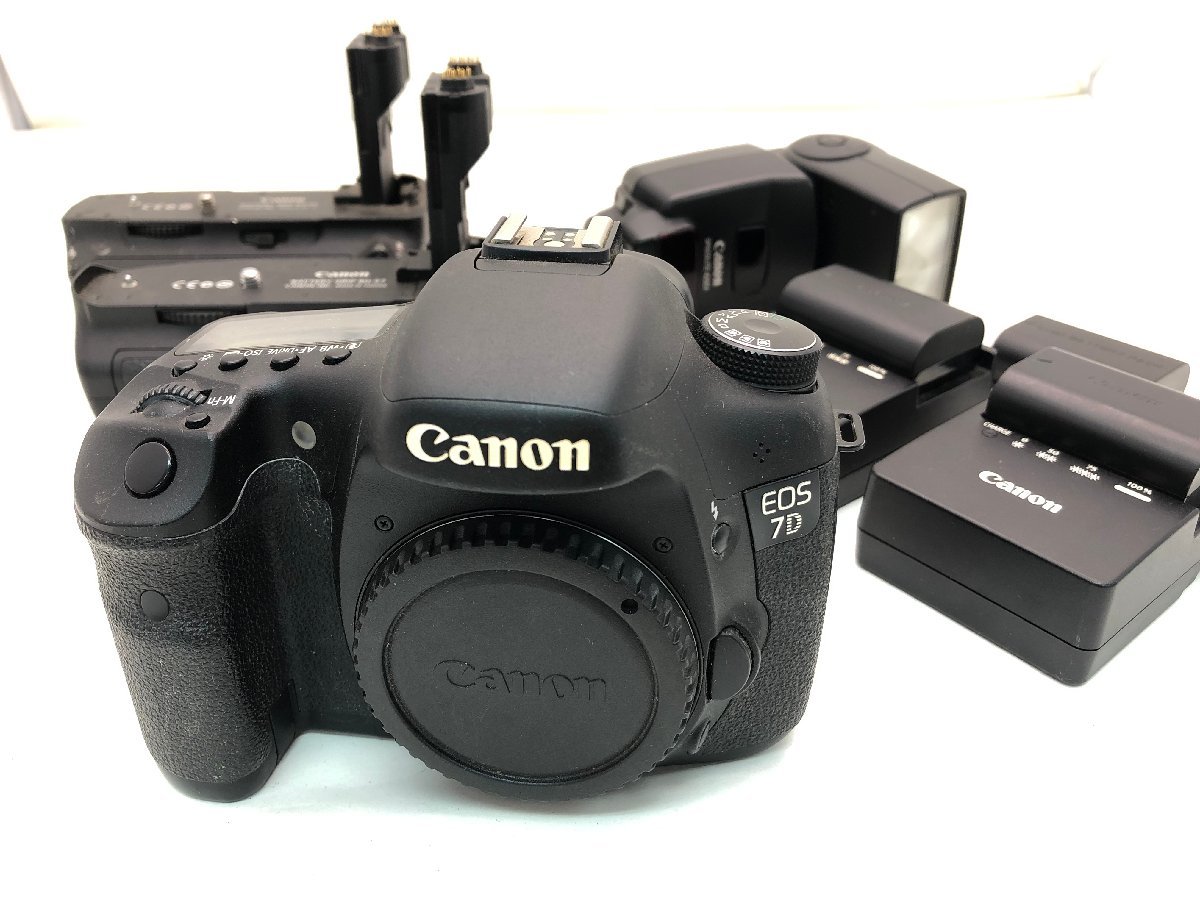 Canon EOS 7D ストロボ など 付属品付き 一眼レフカメラ ジャンク 中古 