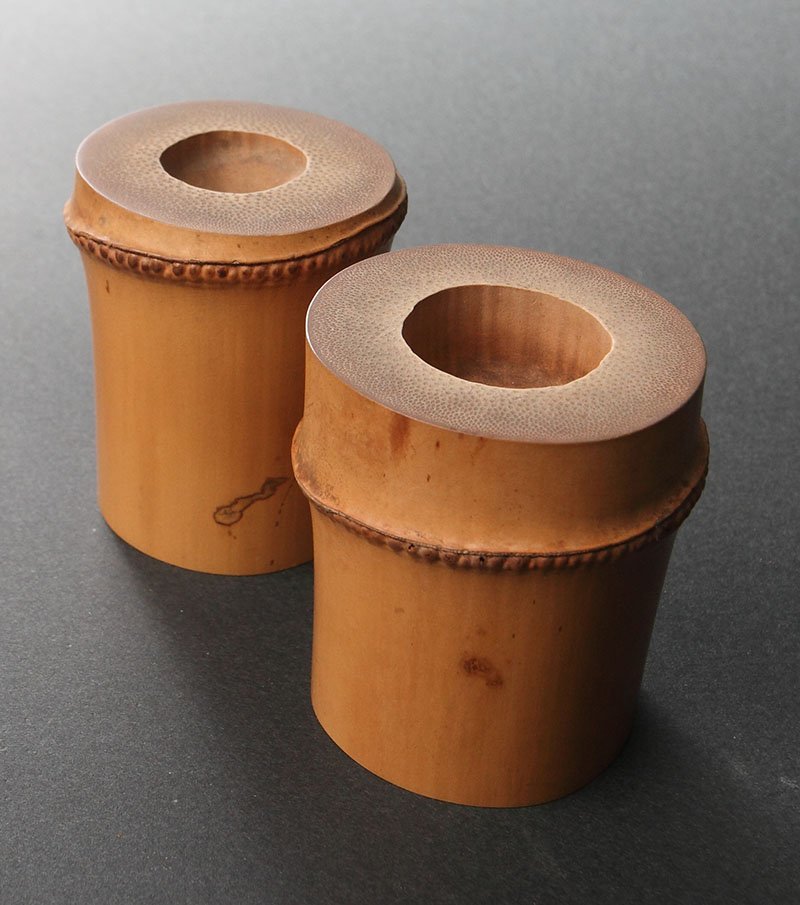 竹文 茶入 茶道具 骨董品 古美術 時代物 共箱 根付 彫刻 美術品 日本美術 委託HK◇黒田正玄 竹蓋置一双 有隣斎 共箱 （茶道具 竹工芸 古美術