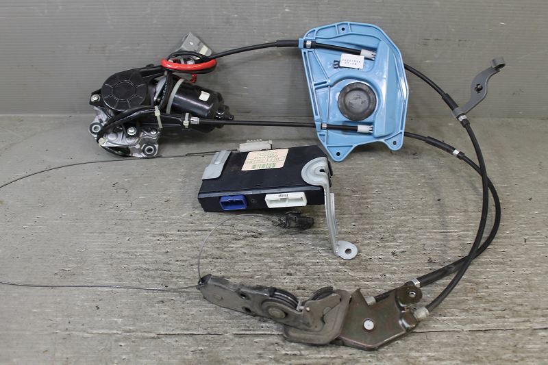 アルファード G 2.4AS リミテッド 後期(ANH10 MNH10) 純正 右 パワースライドドアモーター コントロールユニット P033006