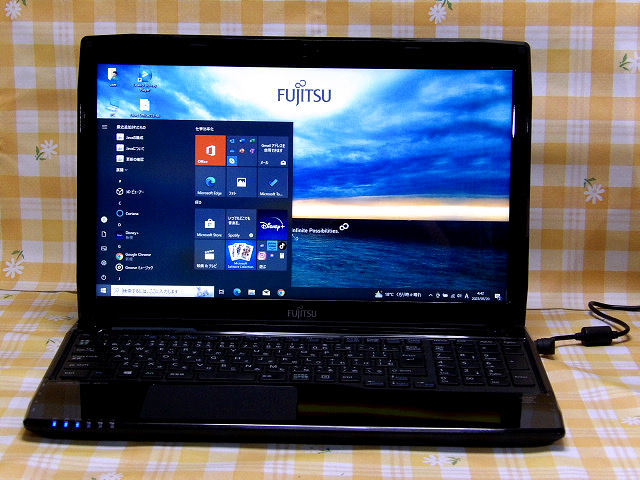 ■美品 LIFEBOOK AH45/M Core i3-4005U 8GBメモリ 新品128GB-SSD マルチ カメラ 無線 Win10最新■