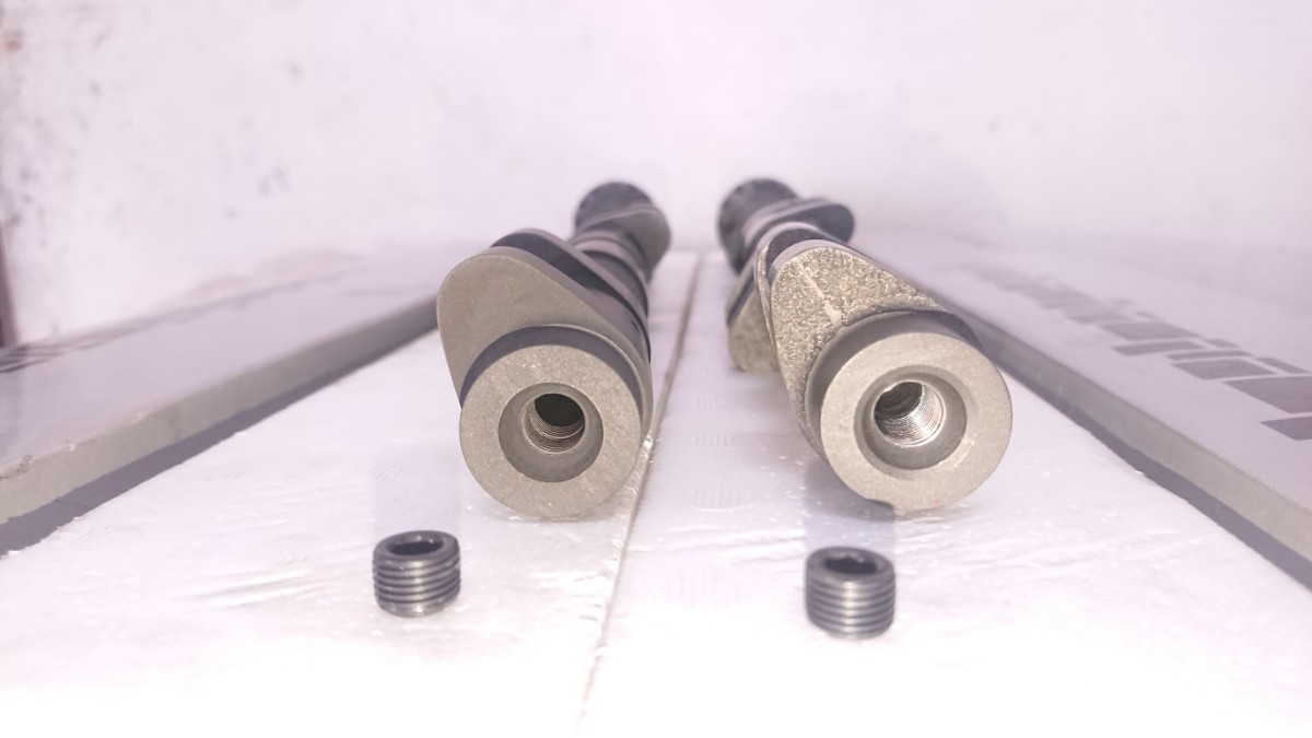 TRDカムシャフト4AG16V用 304-11 296-11 13502-AE901 13502-AE951 新品