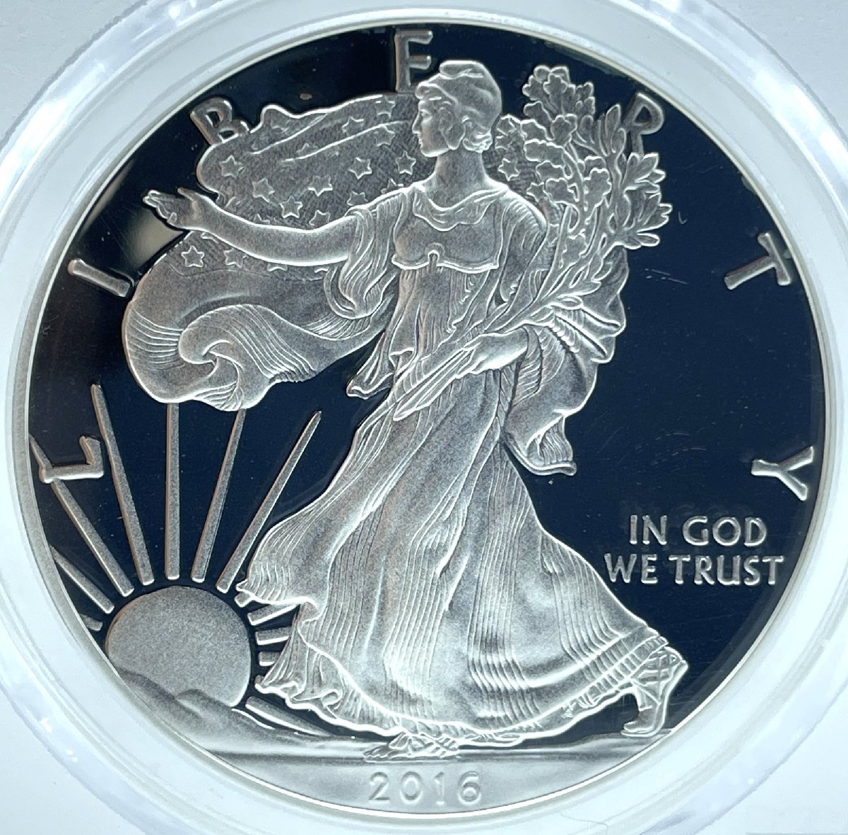 最高鑑定 2016-w シルバー イーグル 30周年記念コイン PCGS PR70 DCAM マーカンティー氏サイン入りスラブ 1ドル銀貨  レタードエッジ 最高鑑定 Moy氏サイン2016-W アメリカ シルバー イーグル 30周年記念