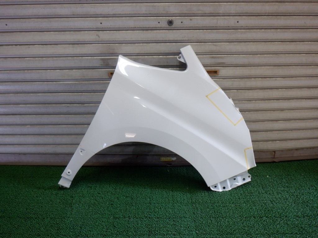 ヴォクシー ZRR80W/ZRR85W/ZWR80W ZS 右フェンダー (A7694) | 1STSSS.COM