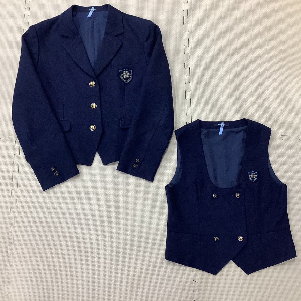 (Y)I467(中古)福島県 福島西高校 10点セット /指定品/ブレザー/ベスト/ブラウス/スカート/リボン/チェック/制服/冬服/夏服/学生服/女子学生 福島西高校 10点セット コスプレ衣装 体操着2 Y1667&frasl;Y 冬服中間服が出品