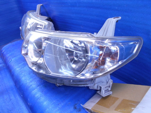 タントL375S純正ヘッドライト左ヘッドランプL385S助手席ライトKOITO