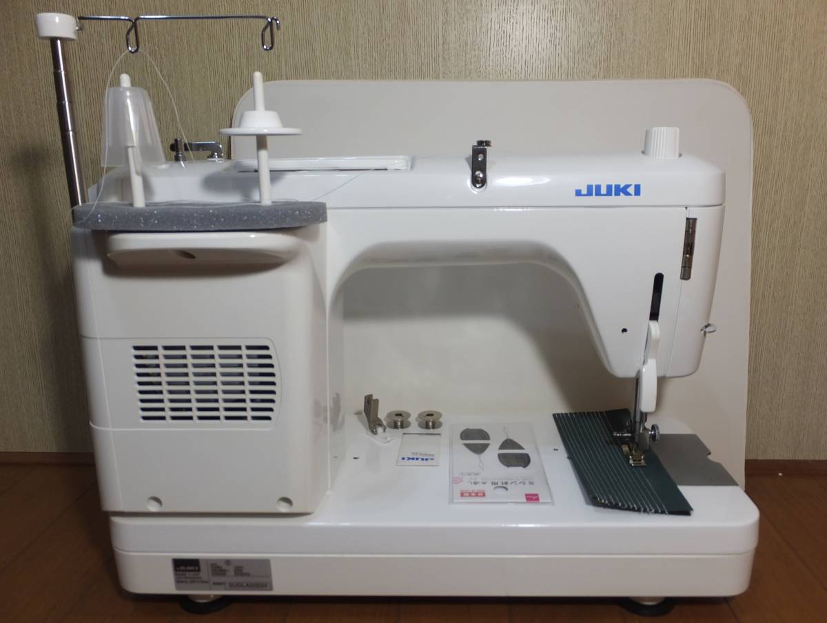 JUKI職業用本縫いミシン SPUR TL-30SP 現行機種・実動少ない綺麗 JUKI職業用本縫いミシン SPUR TL-30SP 現行機種・実動少ない綺麗