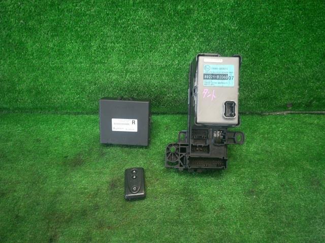タント DBA-L375S その他 コントロールユニット X07 キーレス.ヒューズ