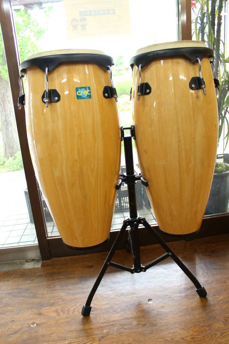 コンガとボンゴ(ボンゴは無料です）（お引き取り限定）