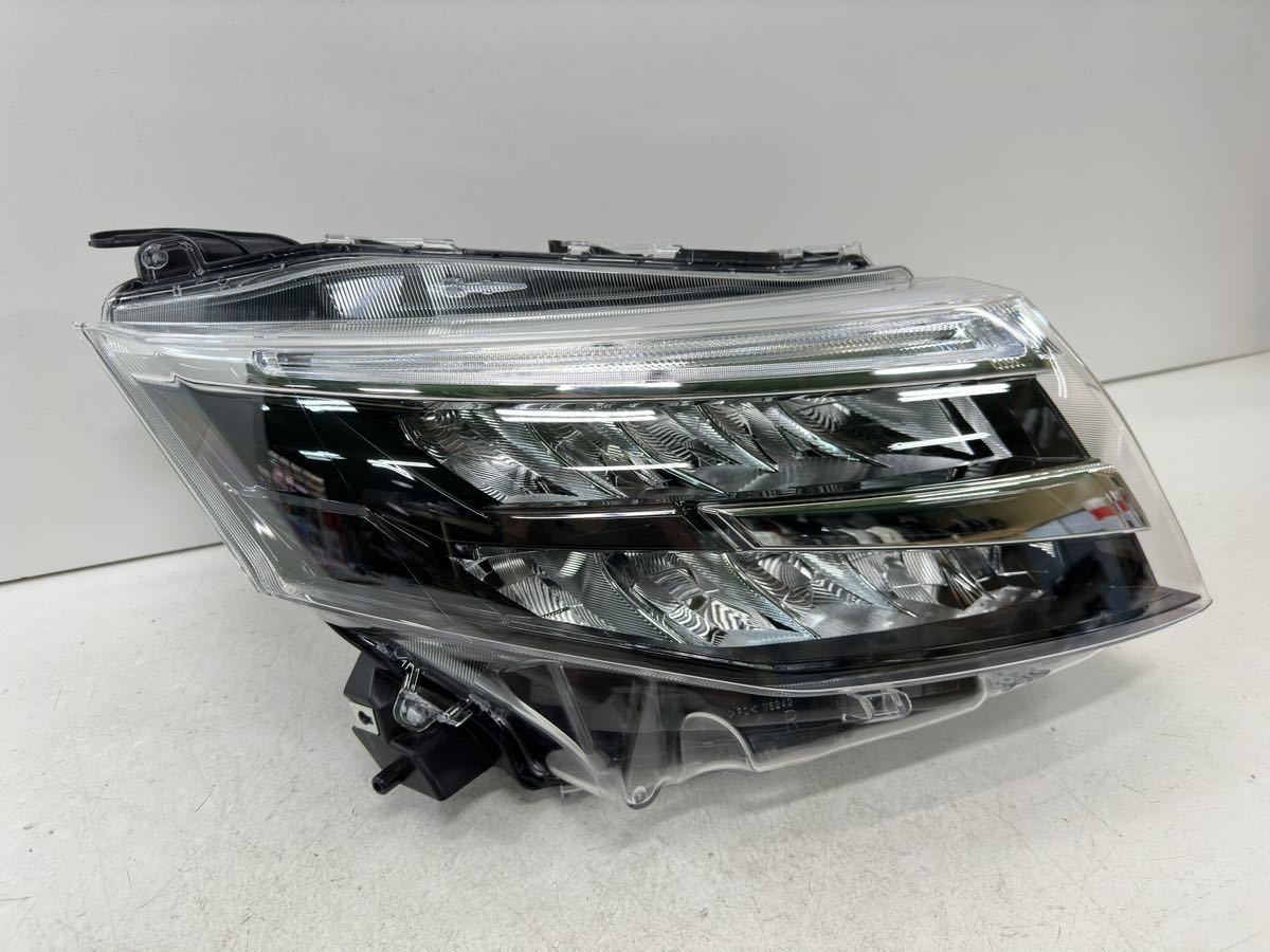 50606 【美品】破損無し ルーミー カスタム M900A M910A 後期 純正 右
