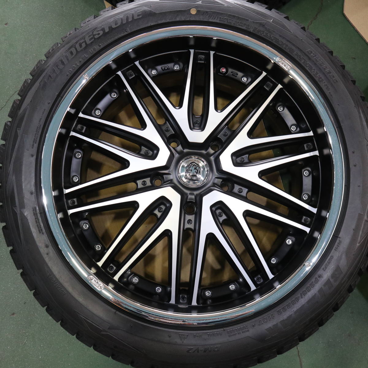 ランクル200LX570/22インチスタッドレスタイヤホイールセット 