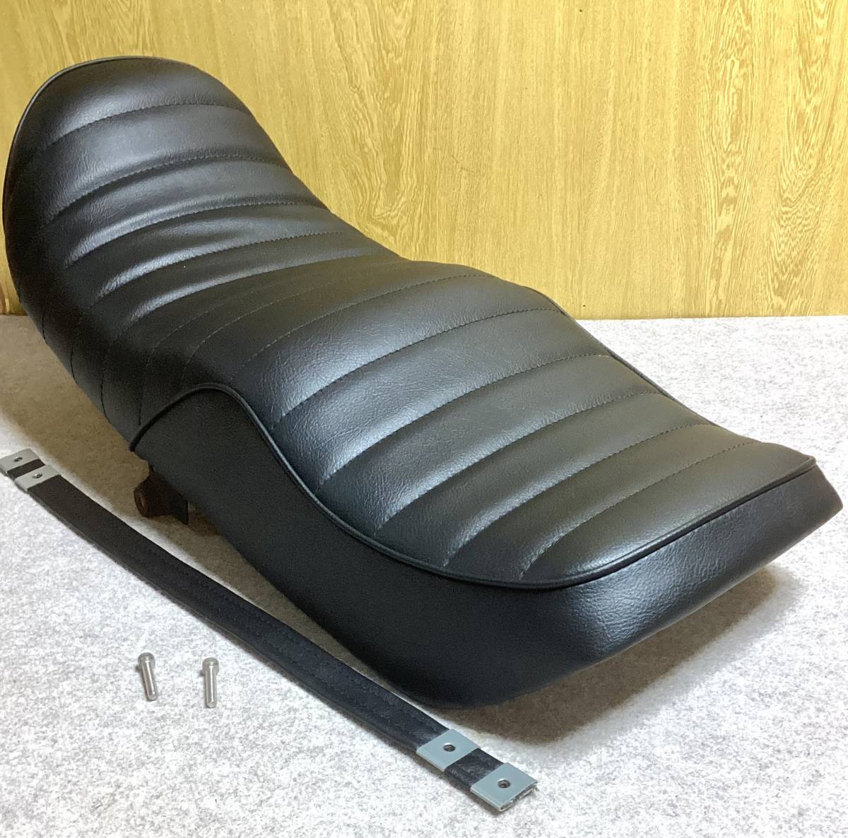 CB750F (RC04)専門職人仕上げ　NO2 変型あんこ抜きタックロールシート　CB750FA CB750FB CB750FC インテグラ　ボルドール_7