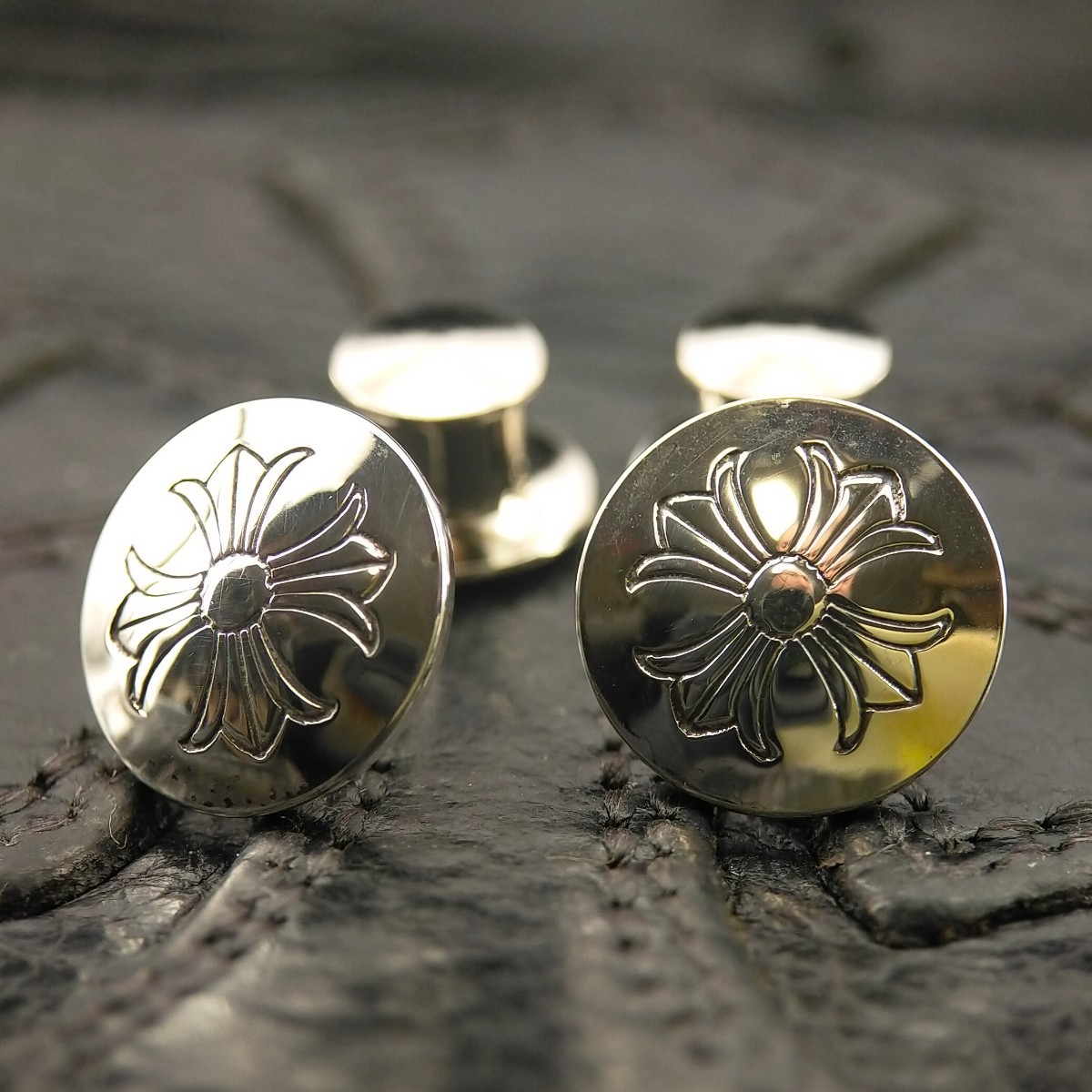 クロムハーツ(ZK02)未使用品！激レア！CHプラス ピンバッジ 2個 画鋲 クリスマスギフト ノベルティ 限定 正規品 純正 スティックピン 925