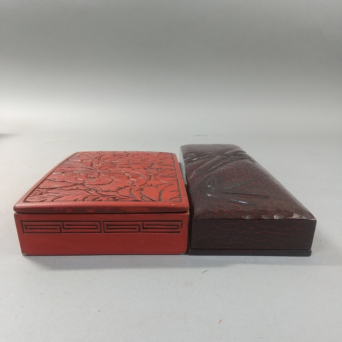 7867 同梱NG 筆入 筆箱 堆朱 牡丹文 18×11.5×4cm 鎌倉彫 竹文 26.5×8.5