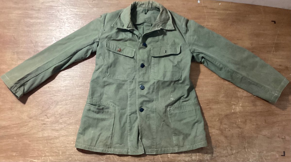 CC-9933 ■送料込■ 国鉄 鉄道 制服 作業服 服 上着 孔雀 ボタン 昭和十九年 身丈:67cm 肩幅:38cm 袖丈:53cm 520g/くGOら