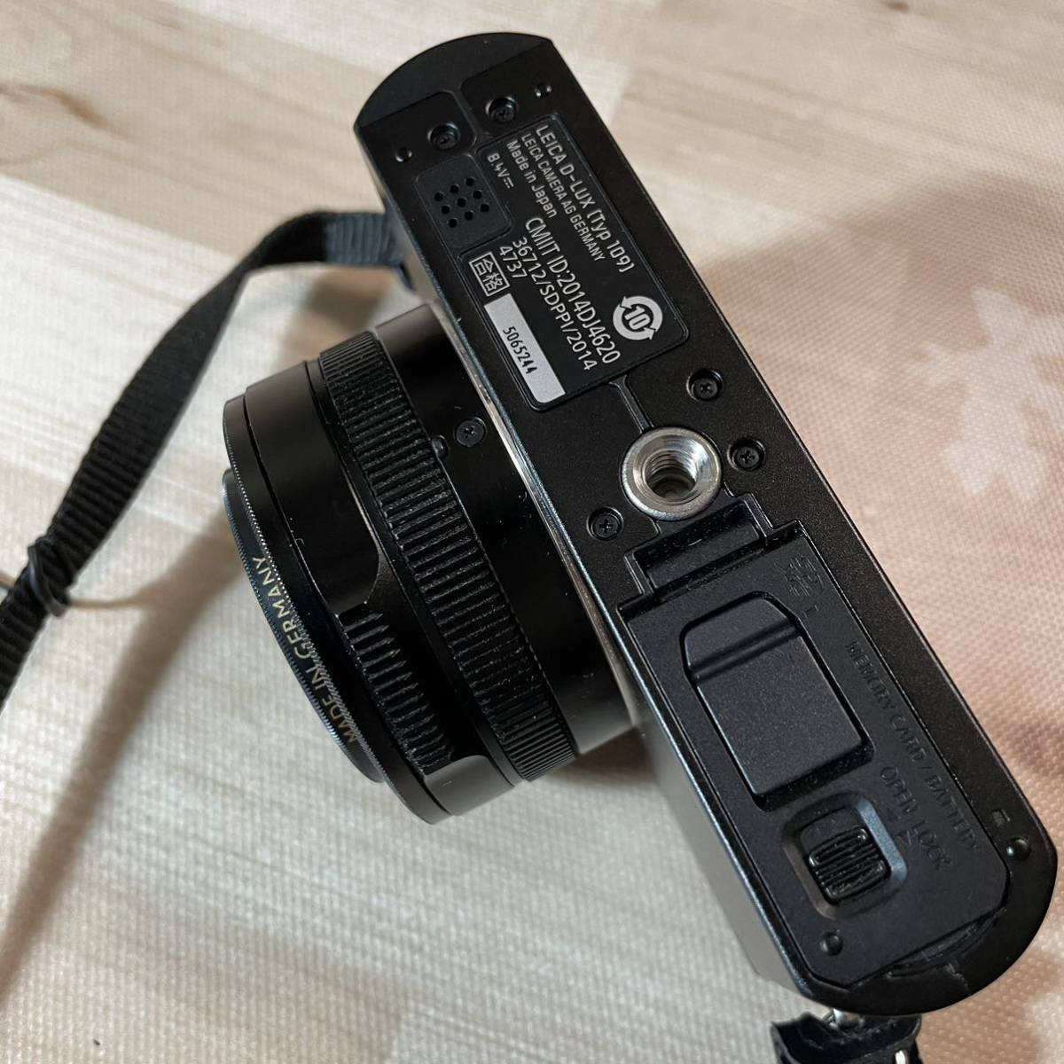 ライカ leica typ109 D-LUX 純正ストロボ付き ライカ leica typ109 D