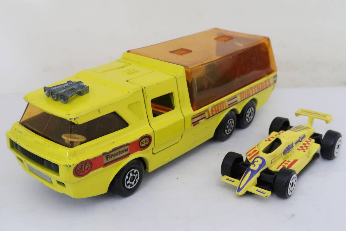 matchbox Super Kings RACING CAR TRANSPORTER レーシングカートランス 
