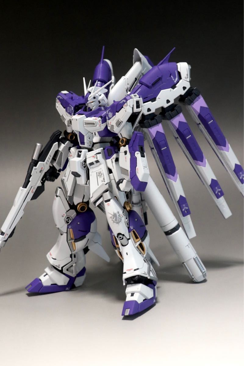 RG hi-νガンダム　塗装済み
